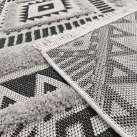 Kusový koberec Peruga - šedý