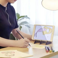 Projektor pro obkreslování z mobilu