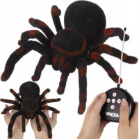 Strašidelná tarantule na dálkové ovládání