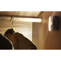 Noční LED lampa s pohybovým senzorem