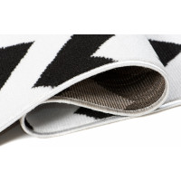 Kusový koberec TAPIS Cik cak - černý/bílý