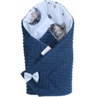 Oboustranná zavinovačka pro miminka 80x80 cm BABYMAM PREMIUM - Medvídci ve vesmíru s tmavě modrou minky