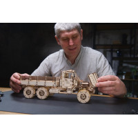 Ugears 3D dřevěné mechanické puzzle Nákladní auto CARGO