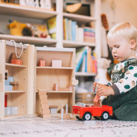 Bigjigs Toys Rozkládací domeček s příslušenstvím