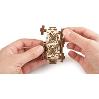 Ugears 3D dřevěné mechanické puzzle Bugina z Marsu