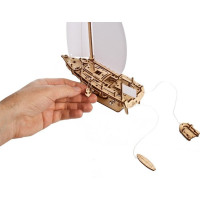 Ugears 3D dřevěné mechanické puzzle Jachta The Ocean Beauty