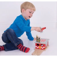 Bigjigs Rail Depo hasičská stanice