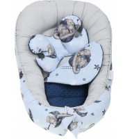 Oboustranné hnízdečko (kokon) pro miminko - BABYMAM PREMIUM set 7v1 - Medvídci ve vesmíru s tmavě modrou minky