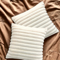 Povlak na polštář ABBY 45x45 cm - imitace kožešiny - ecru/krémový