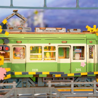 ROBOTIME Rolife DIY Svítící 3D dřevěné puzzle Stanice se sakurami 223 dílků