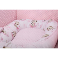 Oboustranné hnízdečko (kokon) pro miminko - BABYMAM PREMIUM set 7v1 - Růžová žirafa se světlerůžovou minky