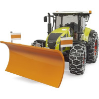 Bruder Claas Axion 950 se sněhovými řetězy a radlicí