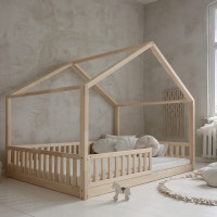 Dětská domečková Montessori postel z masivu borovice Bedhouse FENCE - 200x140 cm