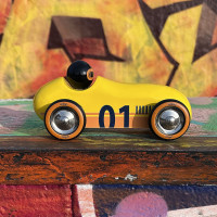 Vilac Dřevěné auto Old Sport Compet žluté