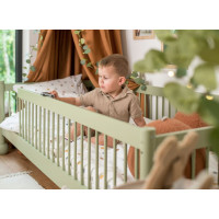 Dětská Montessori postel z masivu borovice STEVE - 200x90 cm - OLIVOVĚ ZELENÁ