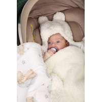 Plyšová zavinovačka s kapucí BABYMAM do autosedačky - Medvídek v oblacích/beránek ecru