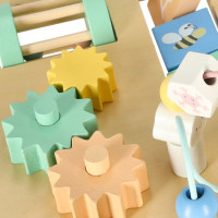 Lulilo Montessori manipulační stolek LUDO - barevný