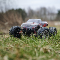 RC auto Q901 1:16 2.4G 4CH 52km/h červené