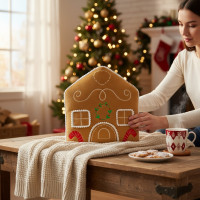 Tvarovaný polštář PERNÍKOVÝ DOMEČEK - 35x25 cm