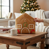 Tvarovaný polštář PERNÍKOVÝ DOMEČEK - 35x25 cm