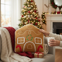 Tvarovaný polštář PERNÍKOVÝ DOMEČEK - 35x25 cm