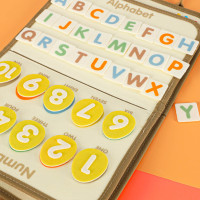 Smyslový manipulační Montessori kufřík - Dinosaur