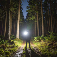 Solight LED nabíjecí svítilna s displayem, 200lm, zoom, Li-Ion