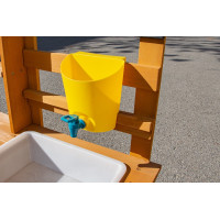 2Kids Toys Dřevěná zahradní kuchyňka s dřezem