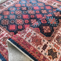 Kusový koberec HONOR New - Pattern - tmavě modrý/červený