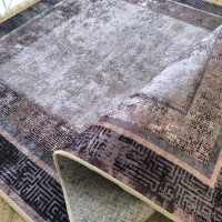 Kusový koberec HONOR New - Frame - šedý