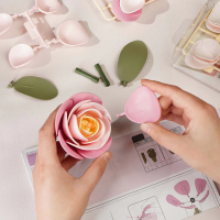 ROBOTIME Rokr Floral Art: 3D puzzle Modrá růže 37 dílků