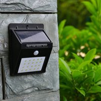 Zahradní LED solární lampa s PIR detektorem pohybu