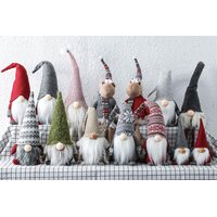 Vánoční skřítek 40 cm s huňatou čepicí - šedo/červený