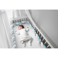 Chránič na dětskou postel pletený do copu RICO 300 cm - modro-šedý