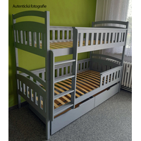 Dětská patrová postel z masivu borovice HENRY se šuplíky 200x90 cm - světle šedá