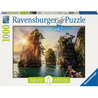 RAVENSBURGER Puzzle Útesy v jezeře Cheow Lan, Thajsko 1000 dílků