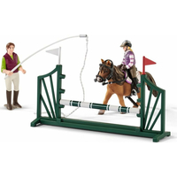 SCHLEICH Horse Club® 42389 Jezdecká škola s jezdci a koňmi