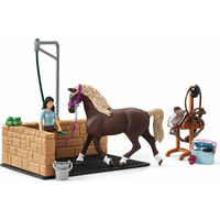 SCHLEICH Horse Club® 42438 Mycí box s Emily a Lunou