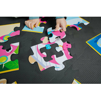 TREFL Oboustranné puzzle Baby Shark SUPER GIANT 15 dílků