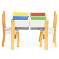 ECOTOYS Dětský dřevěný stůl s hrací deskou a dvěma židličkami