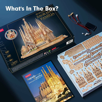 CUBICFUN Svítící 3D puzzle Sagrada Família 696 dílků