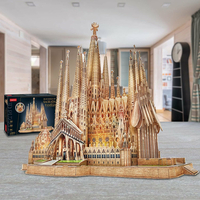 CUBICFUN Svítící 3D puzzle Sagrada Família 696 dílků