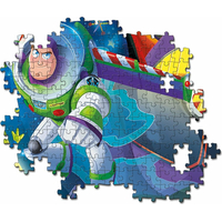 CLEMENTONI Svítící puzzle Příběh hraček 104 dílků