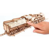 UGEARS 3D puzzle Lokomotiva V-Express s vagónem 538 dílků