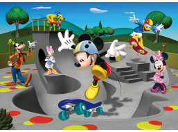 Dětská fototapeta DISNEY - Mickey Mouse s kamarády na skejtech - 155x110 cm