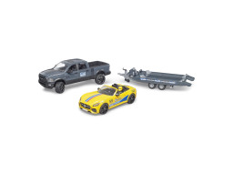 Bruder Terénní auto RAM se sportovním vozem a figurkou