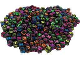 PLAYBOX Korálky Černé s neonovými písmenky 300ks