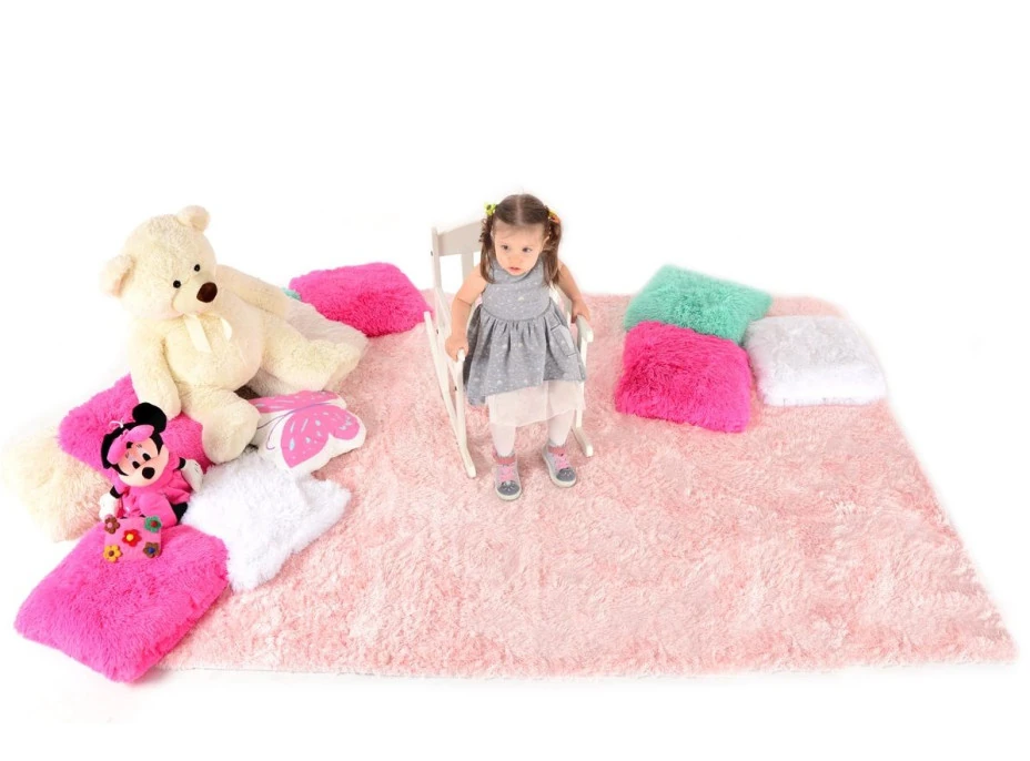 Plyšový dětský koberec RŮŽOVÝ