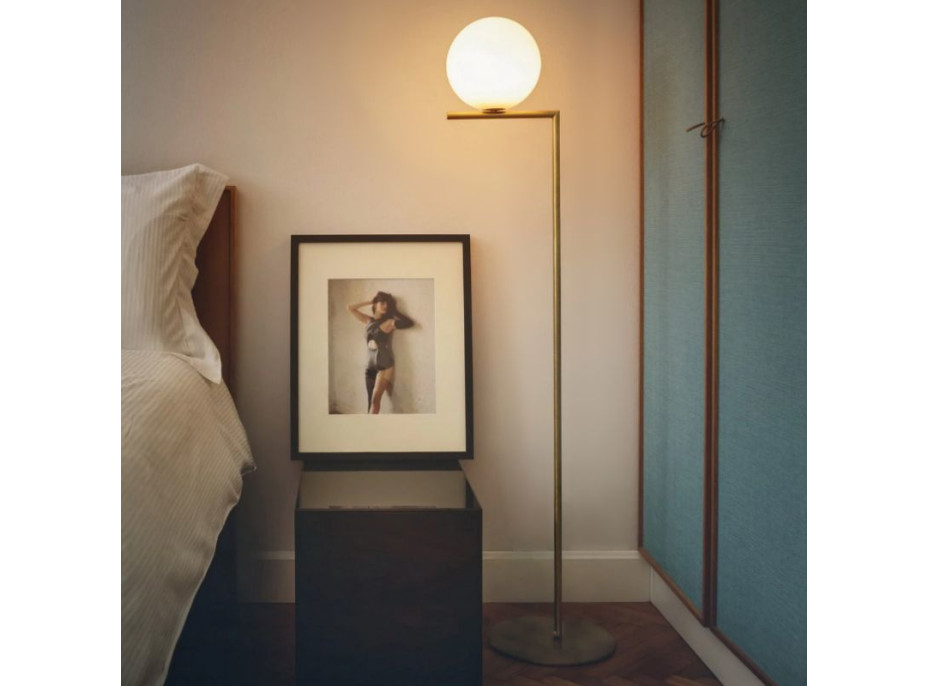 Stojací lampa POST - zlatá/mléčná
