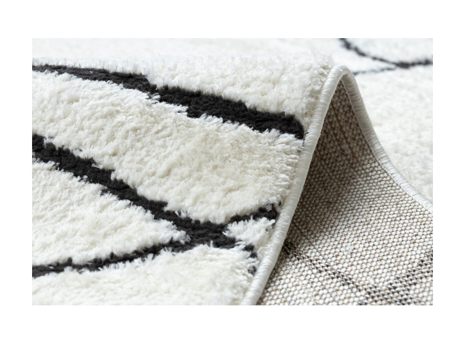 Kusový koberec Mode 8522 abstract cream/black